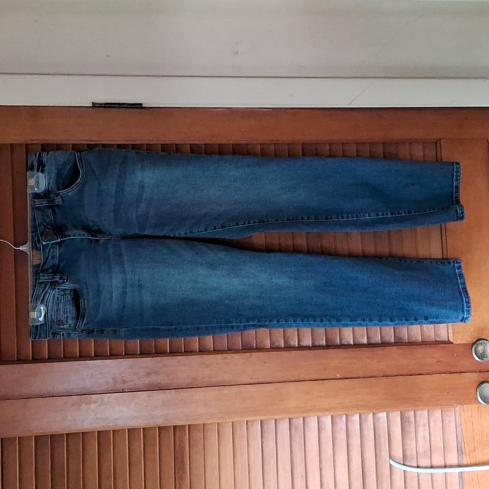 Kut from the Kloth woman size 6 denim blue jeans